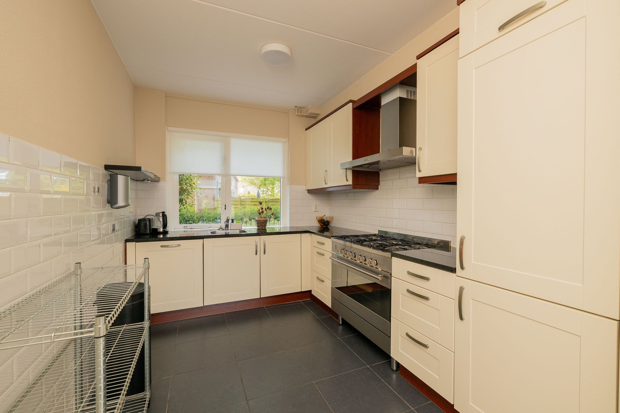 Photo 3 of Willem van Otterloolaan 18