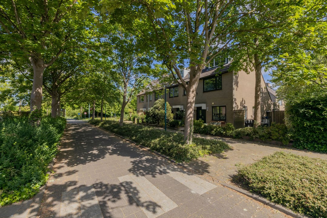 Photo 7 of Willem van Otterloolaan 18