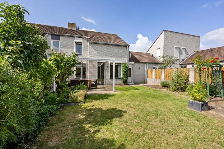 Foto 35 van Sleedoornstraat 1