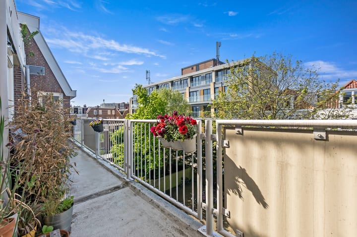 Foto 8 van Van Galenstraat 14-S