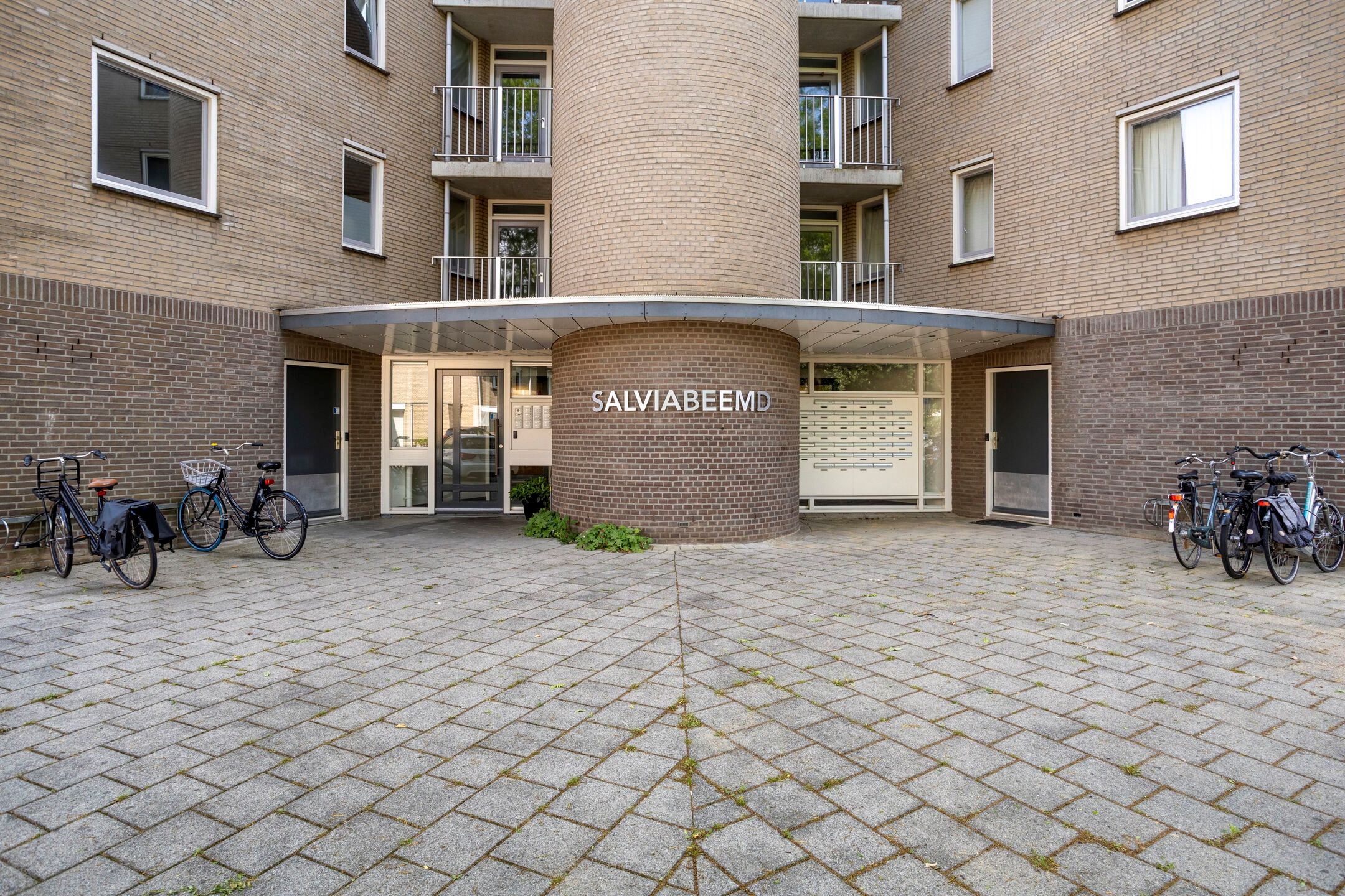Foto 33 van Salviabeemd 33-G