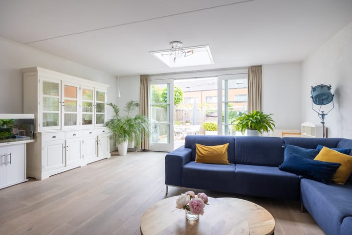 Foto 3 van Helmbloemlaan 9