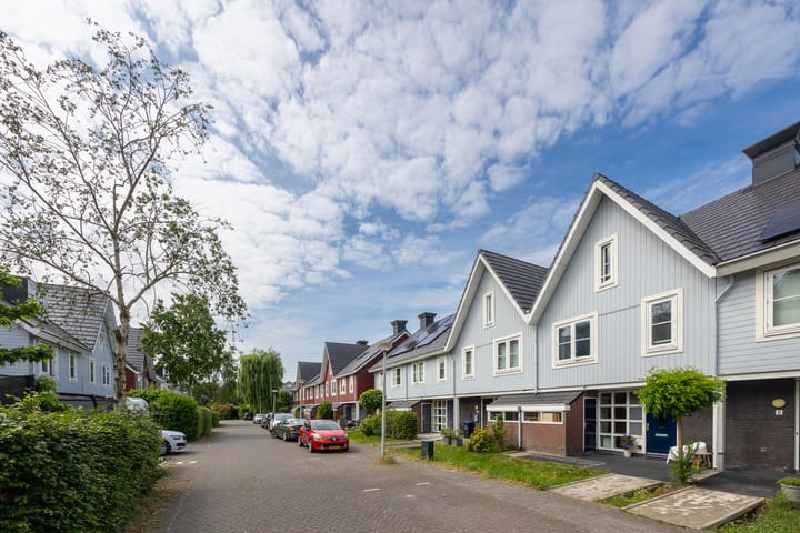 Foto 6 van Helmbloemlaan 9