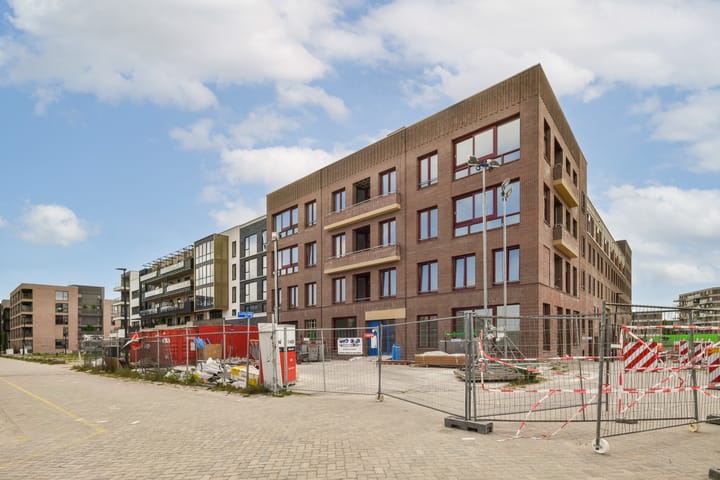 Foto 6 van Srefidensiplein 4