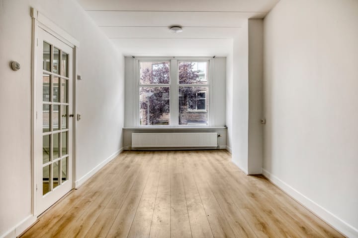 Photo 2 of Oranjestraat 44-B