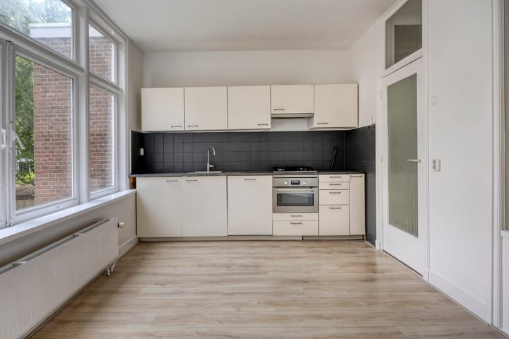 Photo 4 of Oranjestraat 44-B