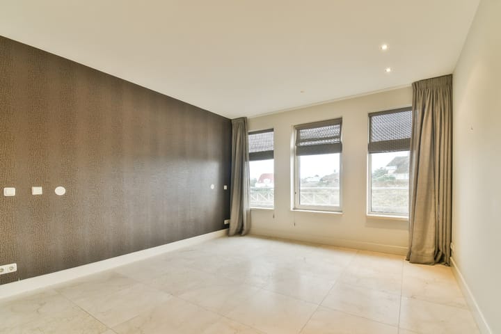 Photo 14 of Koningin Astrid Boulevard 67