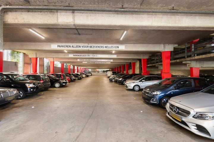 Photo 18 of Leerdamhof 369