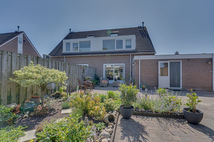 Foto 74 van Marga Klompelaan 8