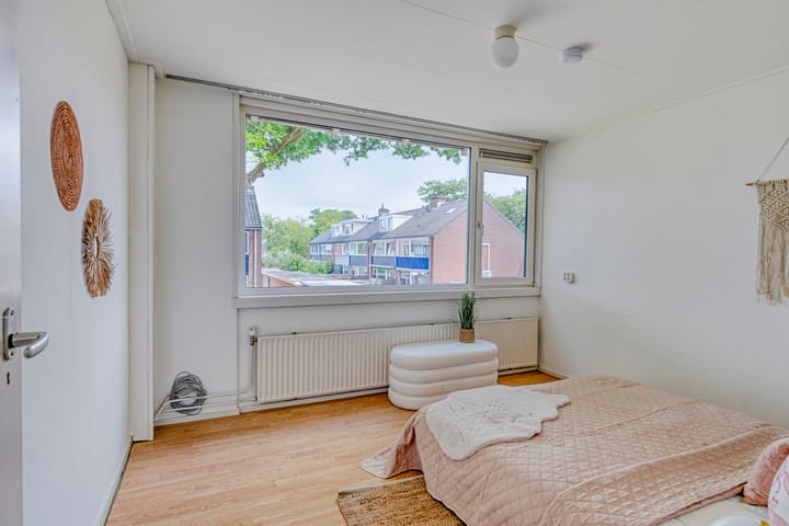 Photo 13 of Csardasstraat 43