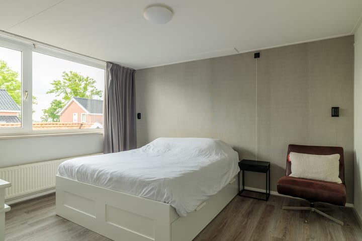 Foto 15 van Burg G H Mulierstraat 10