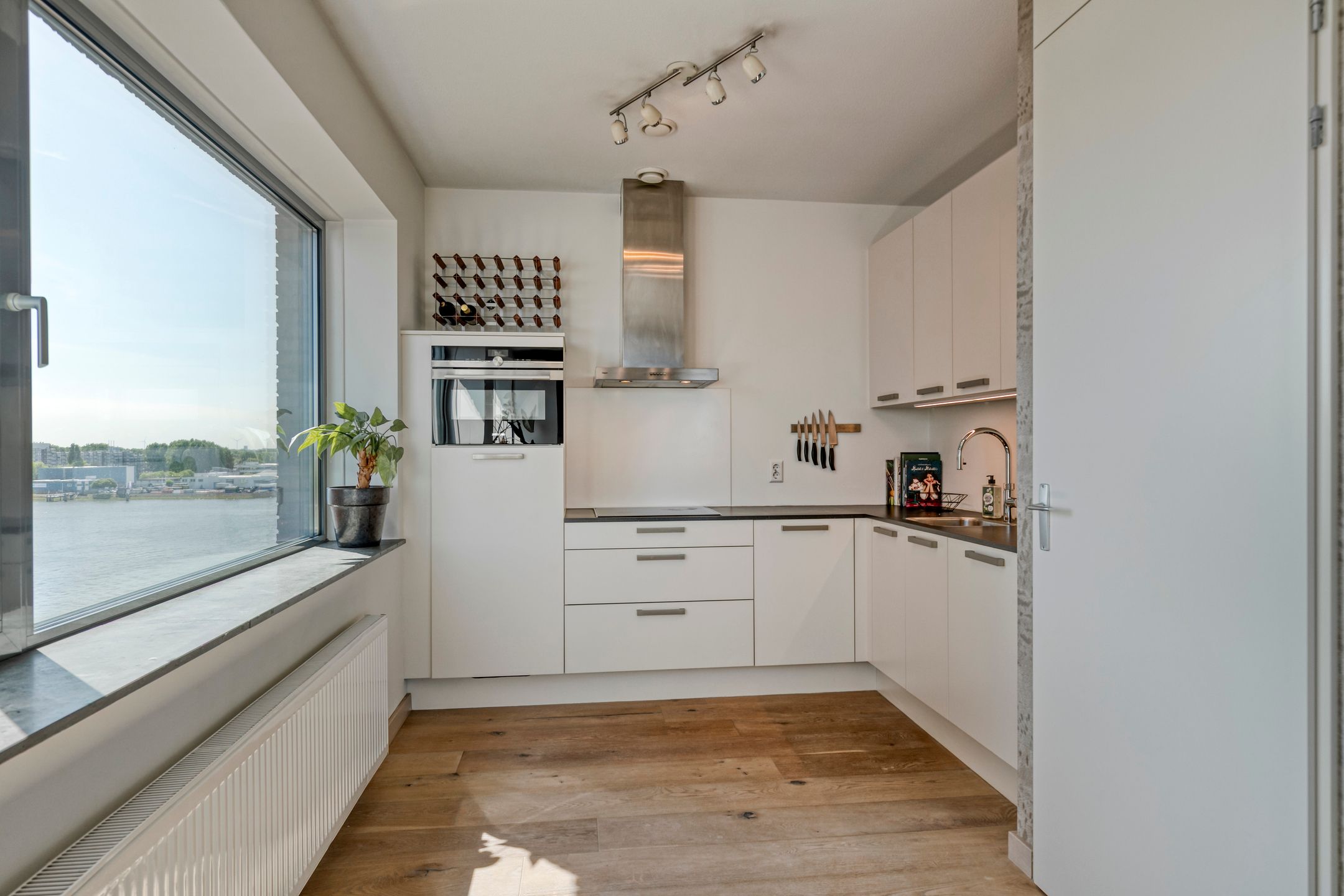 Photo 18 of Lloydkade 733