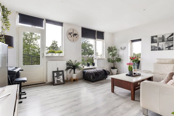 Foto 2 van De Eglantier 320