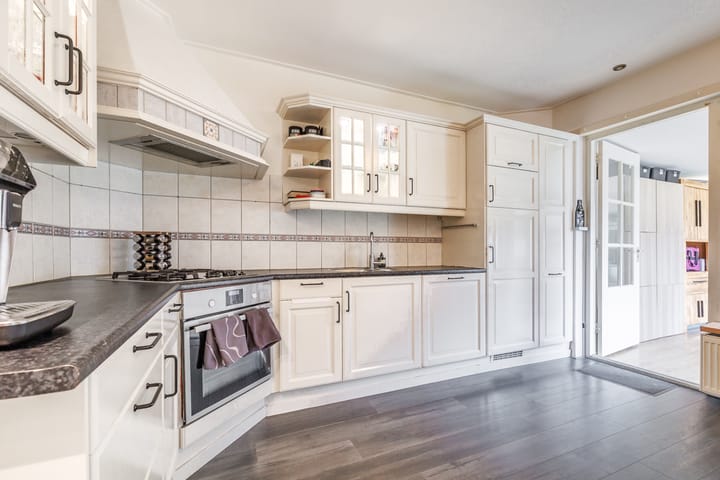 Photo 3 of Asterstraat 30