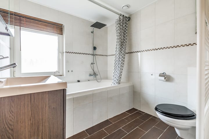 Photo 34 of Asterstraat 30