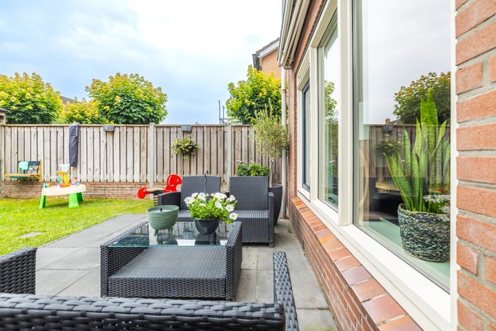 Photo 42 of Asterstraat 30