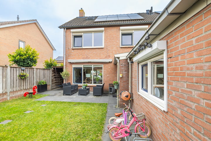 Photo 48 of Asterstraat 30