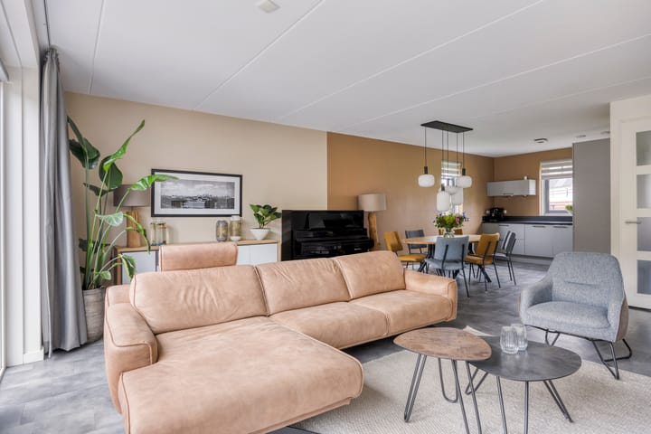 Foto 4 van Tinbergenplantsoen 95