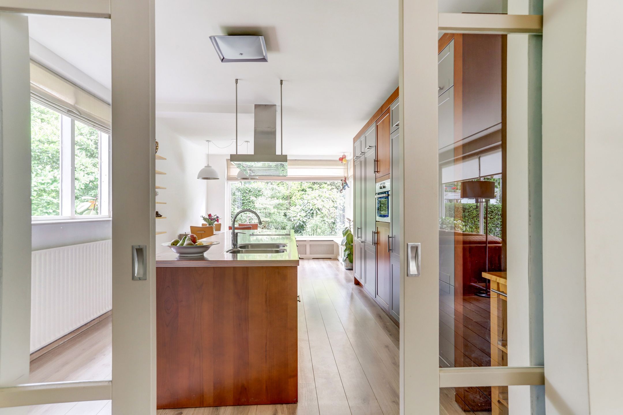 Foto 15 van Burgemeester van Besouwlaan 1