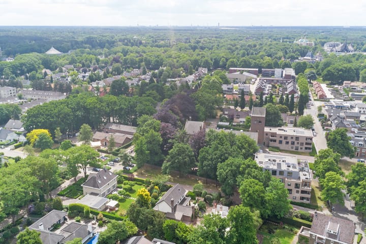 Foto 46 van Burgemeester van Besouwlaan 1