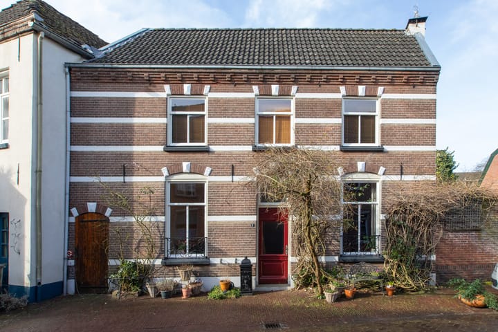 Foto 1 van Stadswal 3