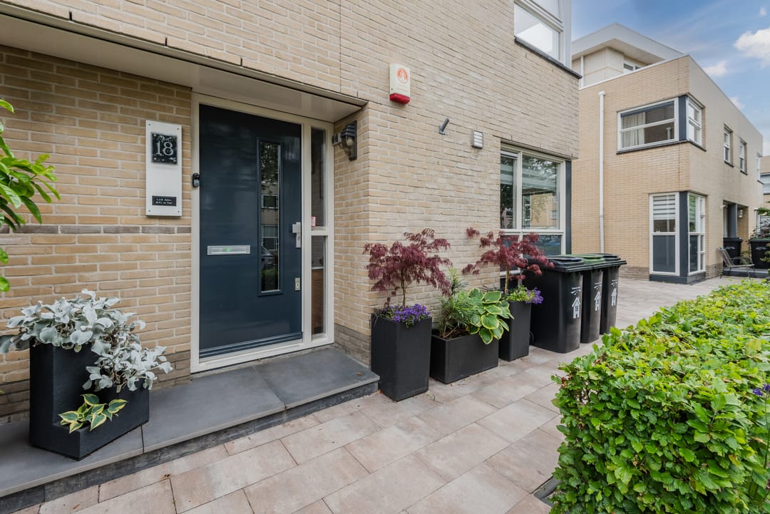 Photo 8 of Richard Burtonstraat 18