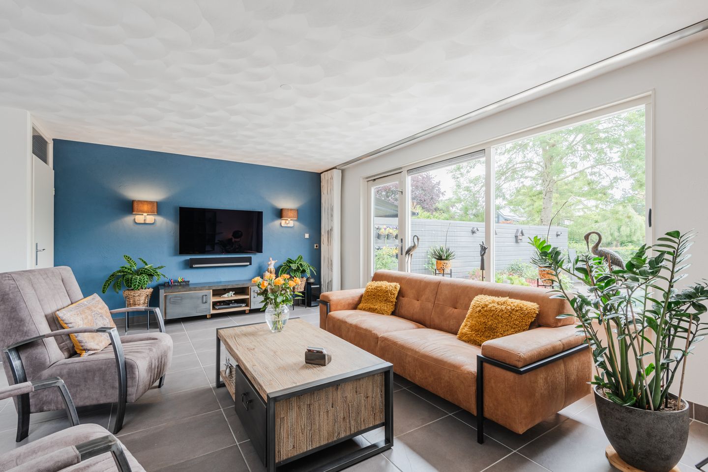 Photo 10 of Richard Burtonstraat 18