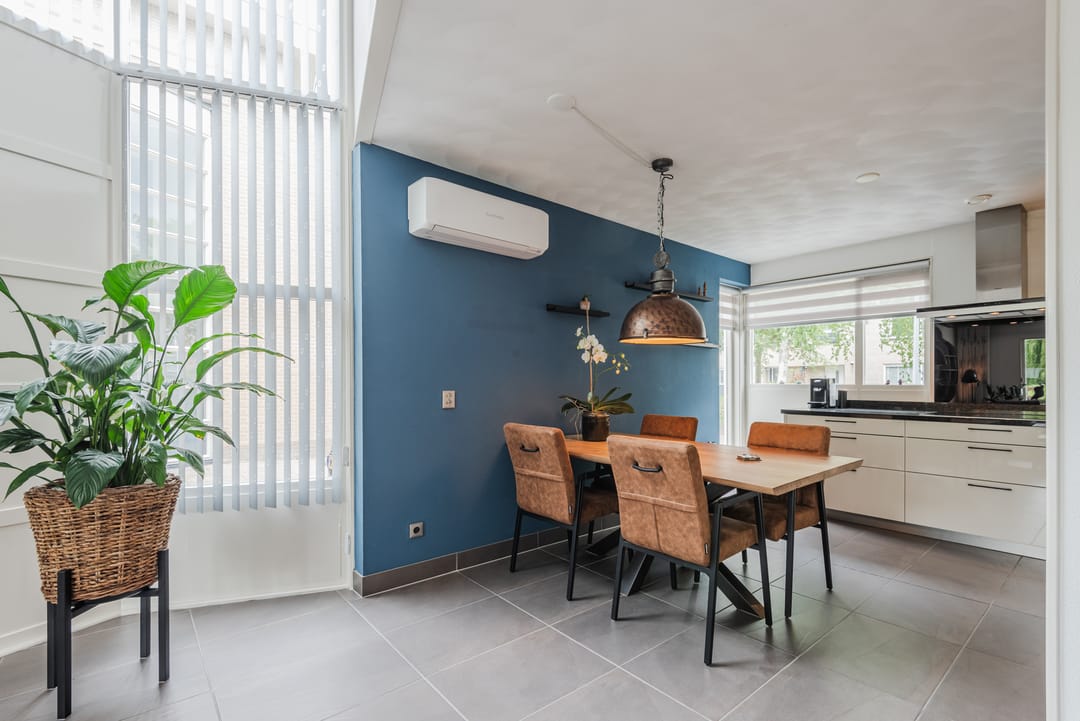 Photo 11 of Richard Burtonstraat 18