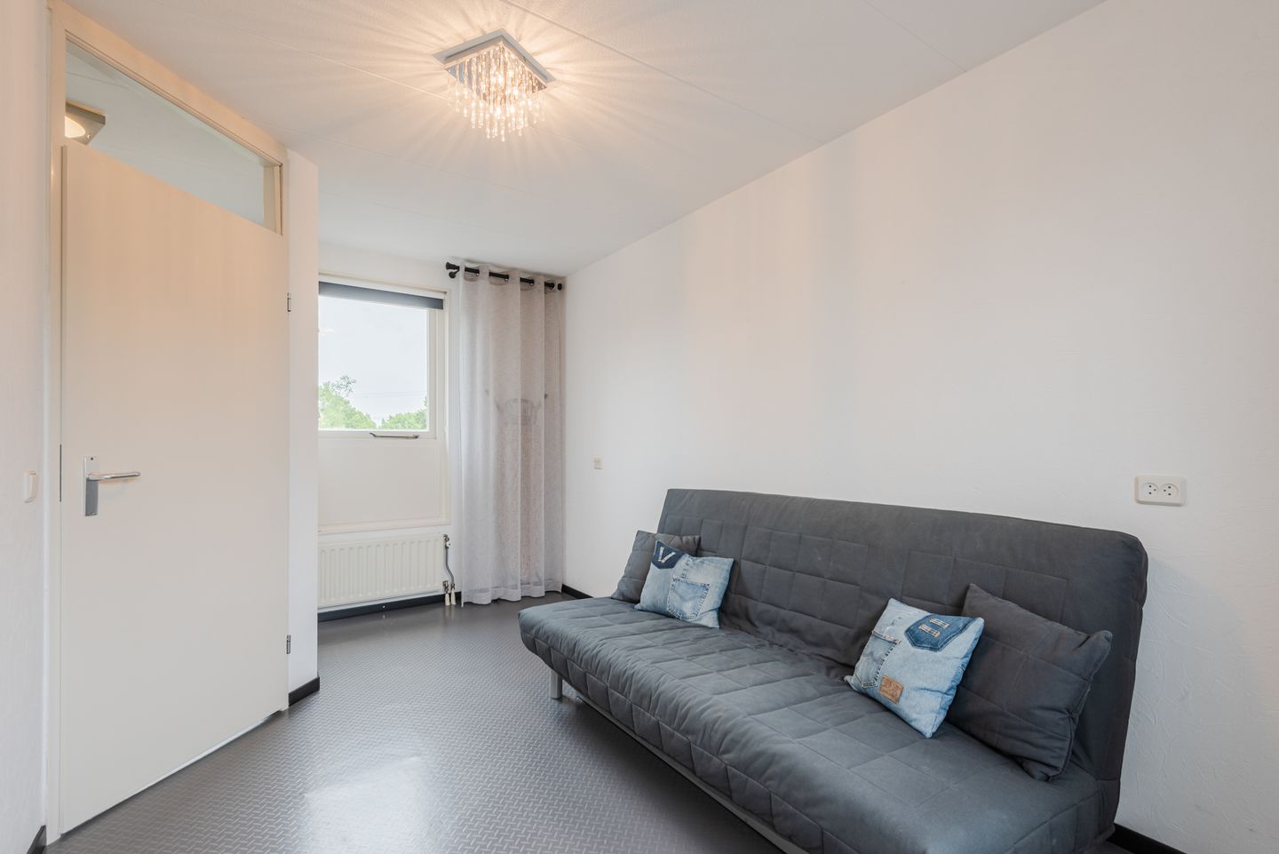 Photo 29 of Richard Burtonstraat 18