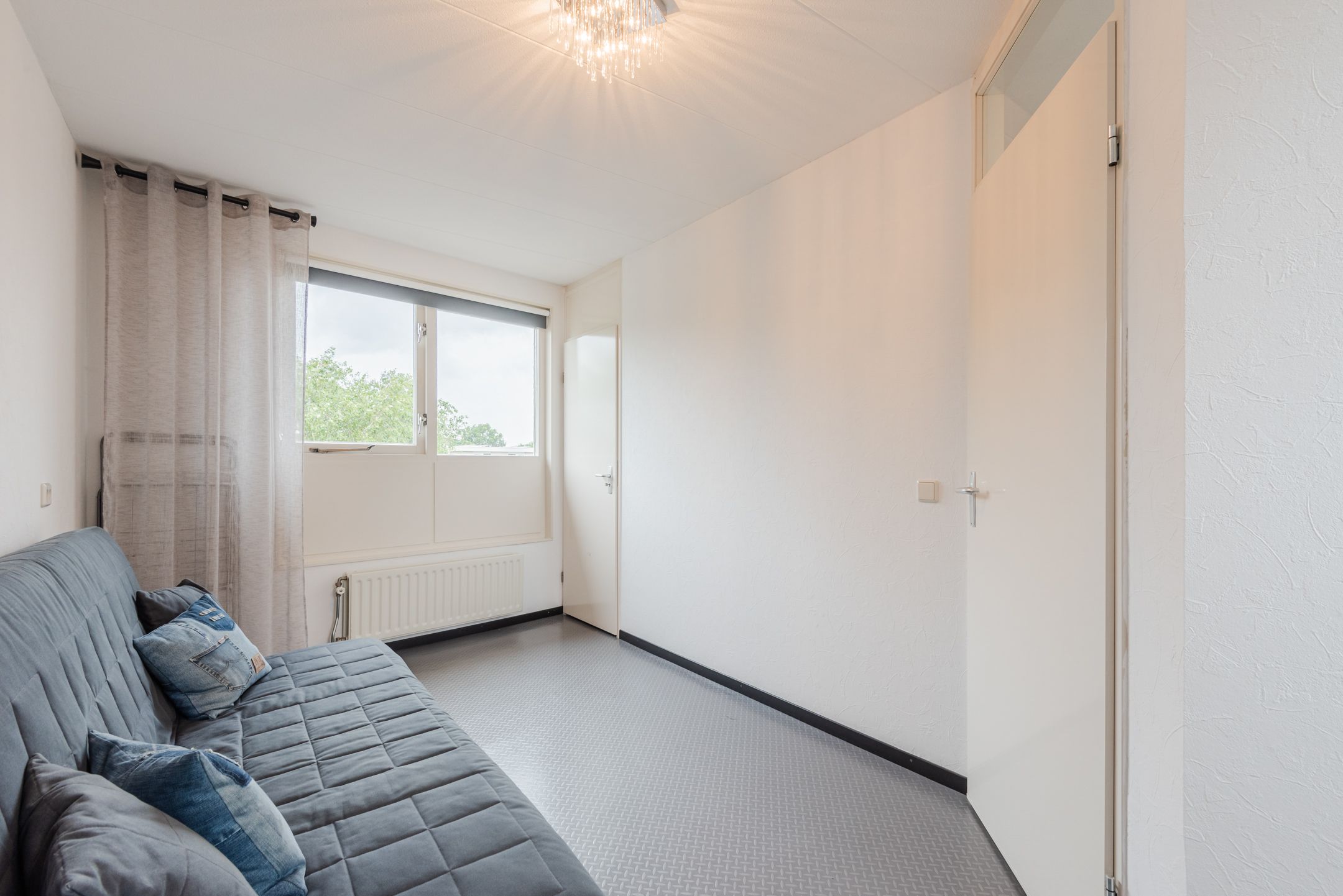 Photo 30 of Richard Burtonstraat 18