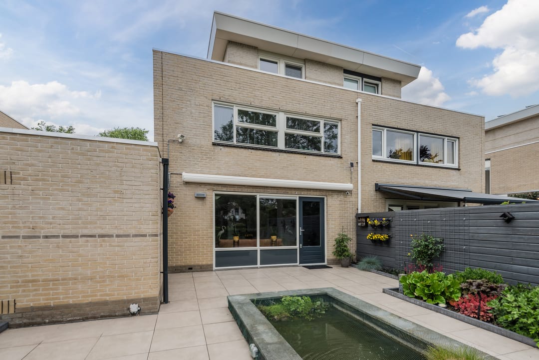 Photo 32 of Richard Burtonstraat 18