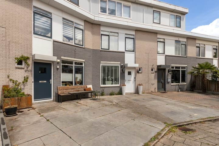 Foto 39 van Mahonie 210