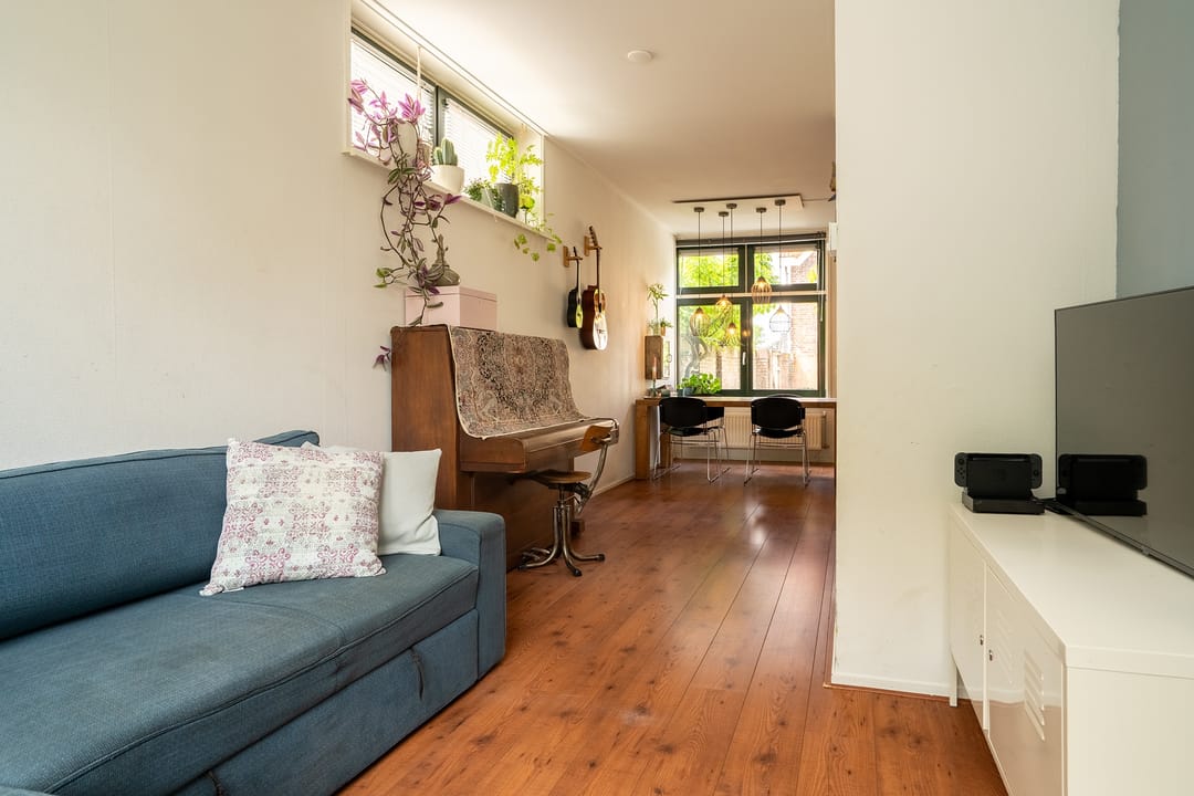 Photo 8 of Surinamestraat 32