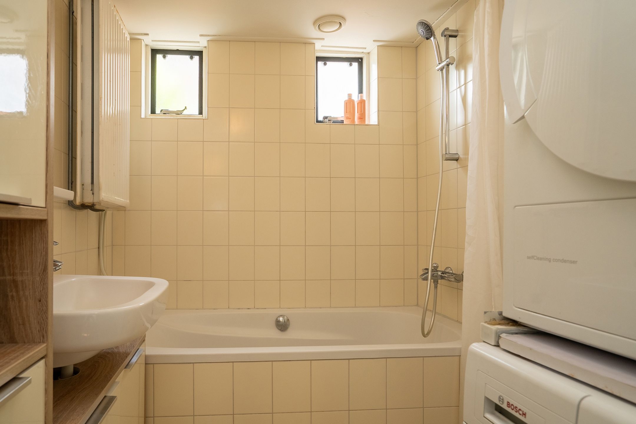 Photo 12 of Surinamestraat 32