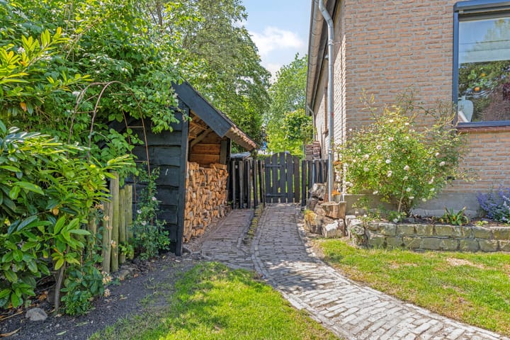 Photo 38 of Geldersedijk 25