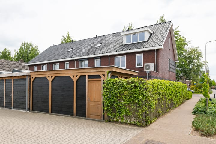 Photo 12 of Raadhuisstraat 30