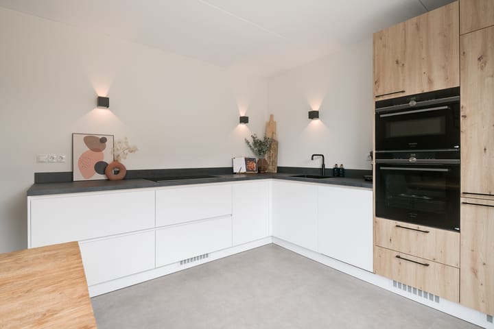 Photo 25 of Raadhuisstraat 30