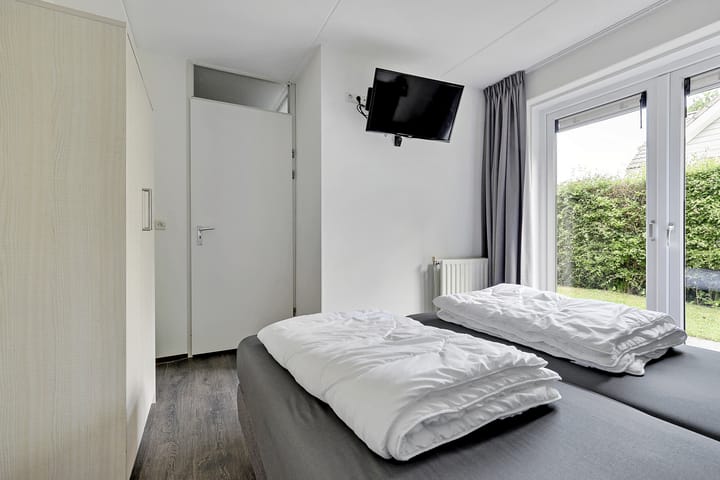 Vrijstaande woning te koop: Watergang 24, Kamperland
