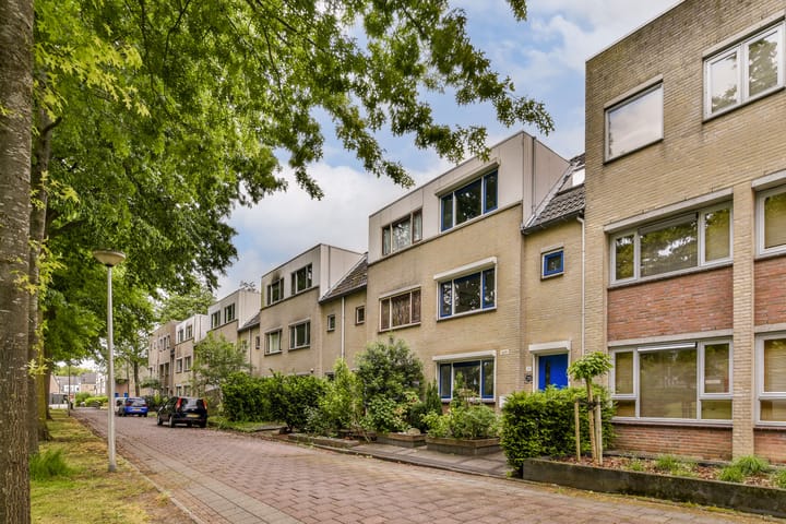 Foto 1 van Molenomloop 39