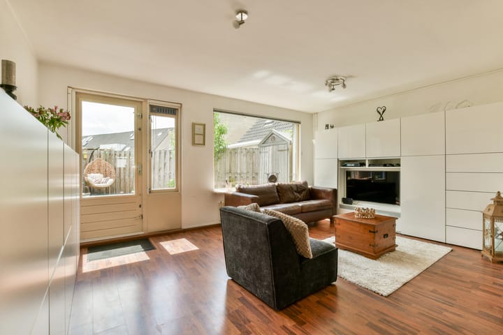 Foto 8 van Molenomloop 39