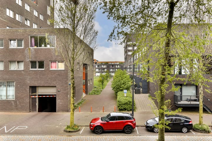 Photo 24 of Kiekstraat 30