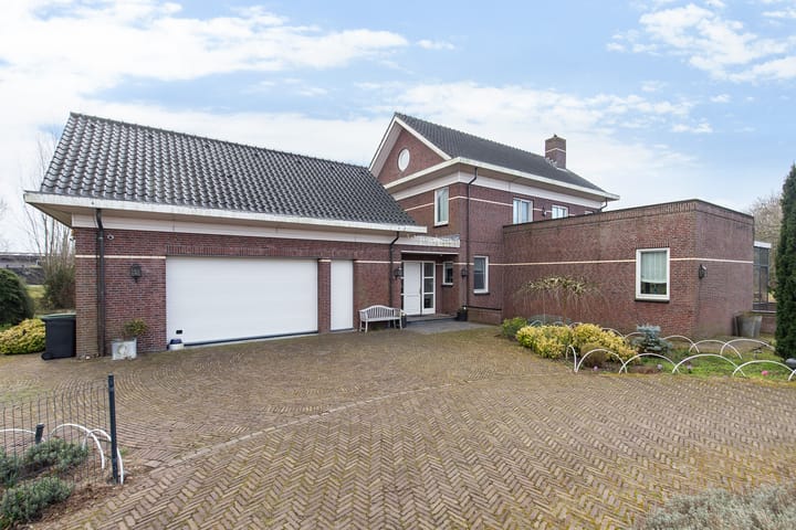 Photo 8 of Groenling 19