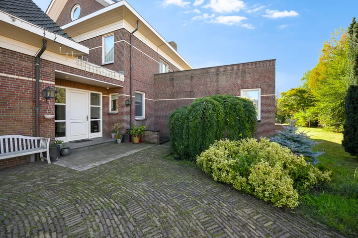 Photo 10 of Groenling 19