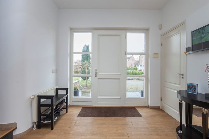 Photo 11 of Groenling 19