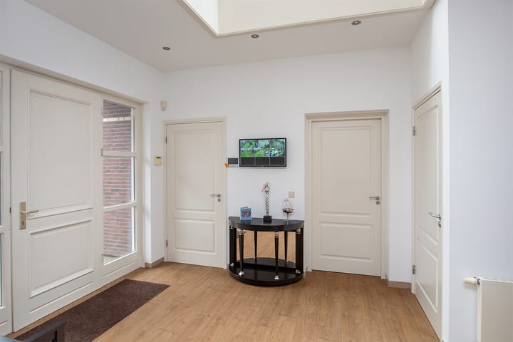 Photo 13 of Groenling 19