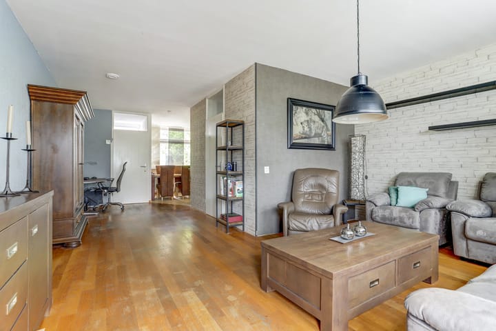 Foto 10 van Looiersplein 6