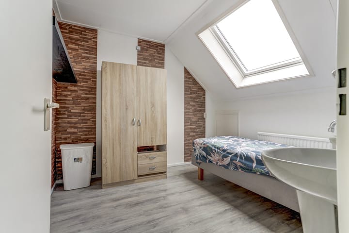 Foto 19 van Looiersplein 6