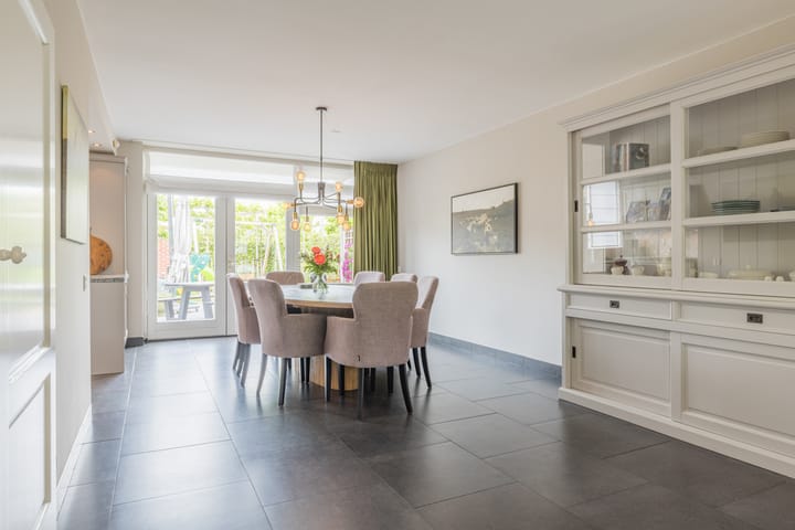 Foto 16 van Camphuijsenstraat 17