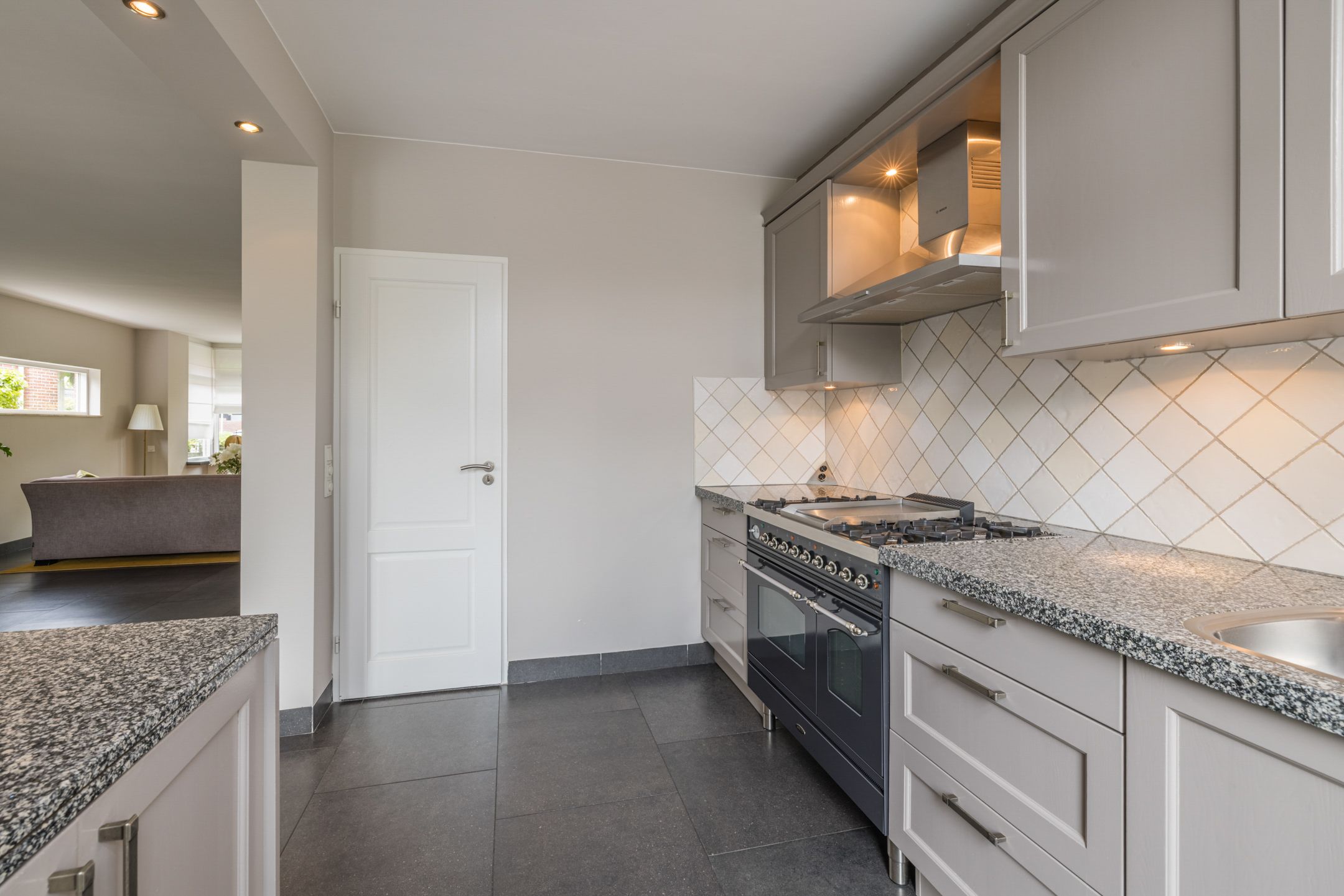 Foto 21 van Camphuijsenstraat 17