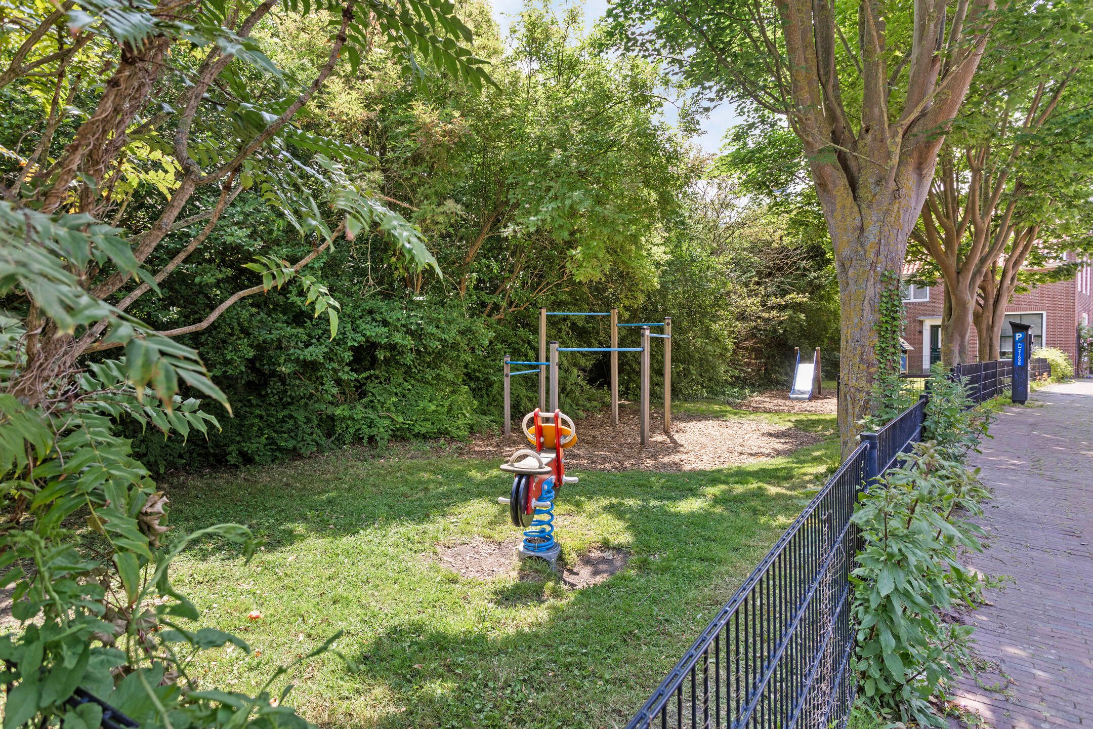 Photo 36 of Sint Jorisstraat 12